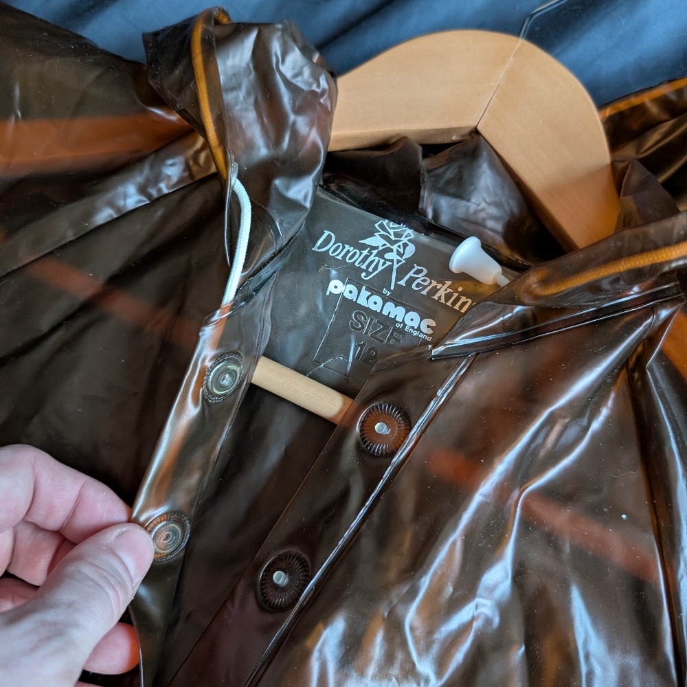 Stunning Retro Dorothy Perkins Pakamac Semi-transparent Brown Hooded Rain Jacket - Picture 10 of 16